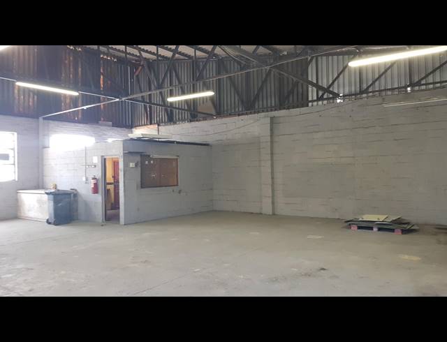 200M² FACTORY RENTED IN BLACKHEATH INDUSTRIAL